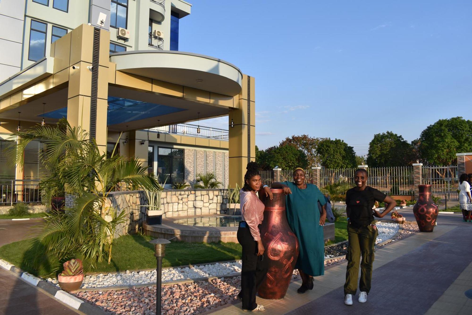 Brand Hotel Dodoma Exterior photo